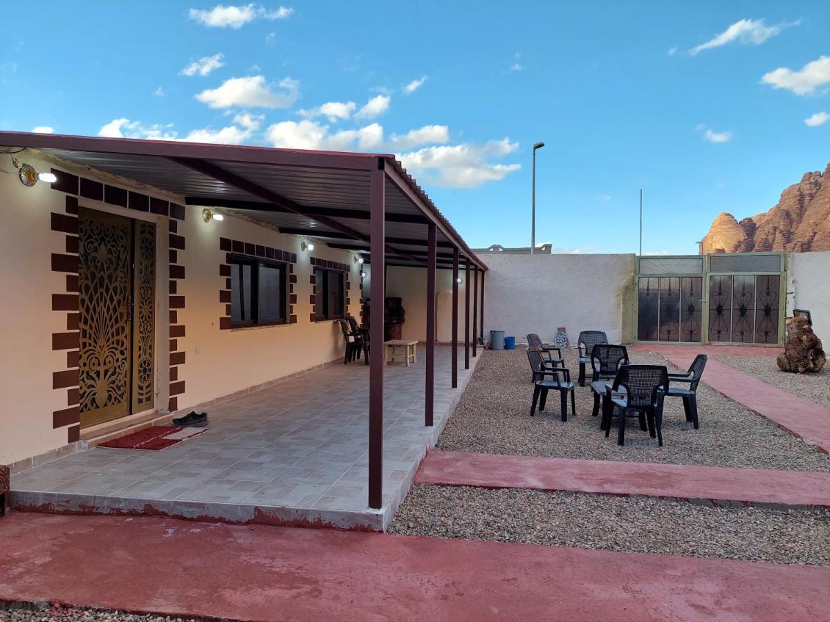 Wadi Rum Oryx Hostel & Tours Exterior photo
