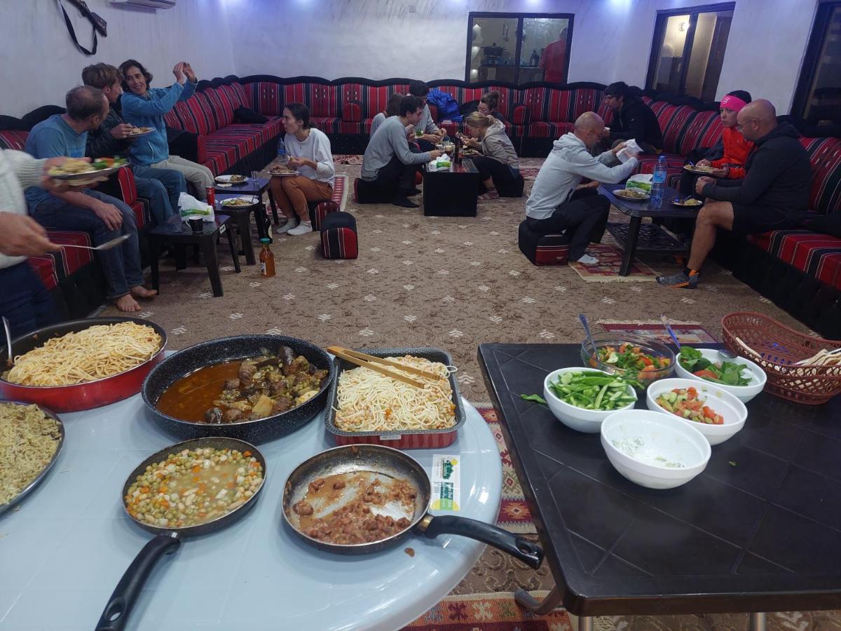 Wadi Rum Oryx Hostel & Tours Exterior photo